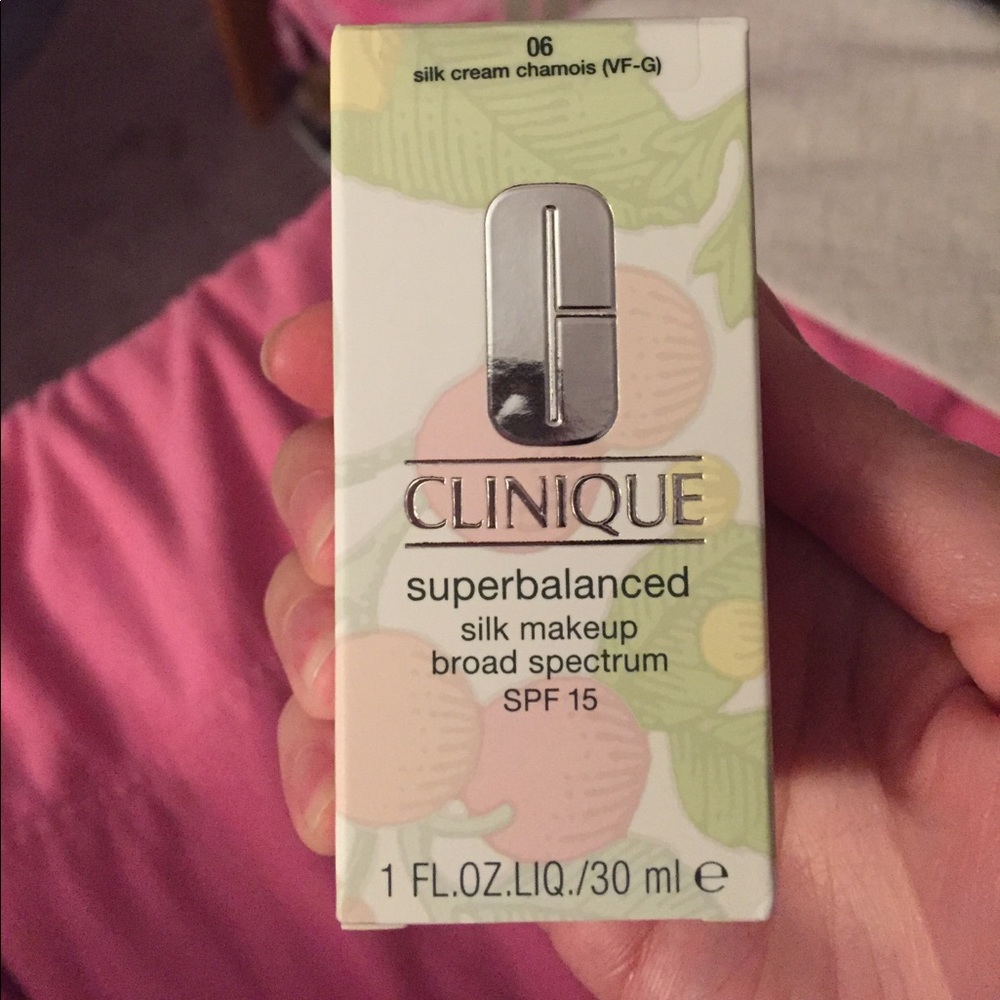 Clinique superbalanced silk makeup-barely used