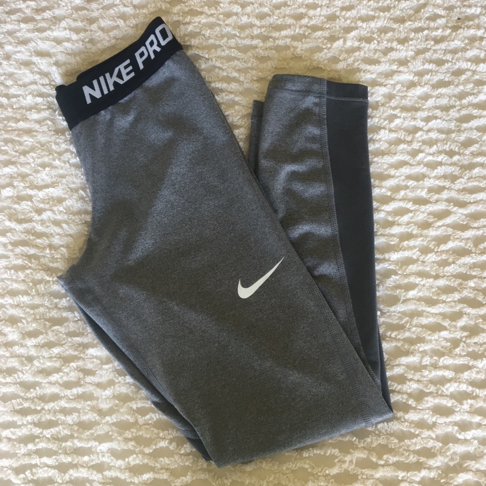 GREY NIKE PRO DRI FIT LEGGINGS