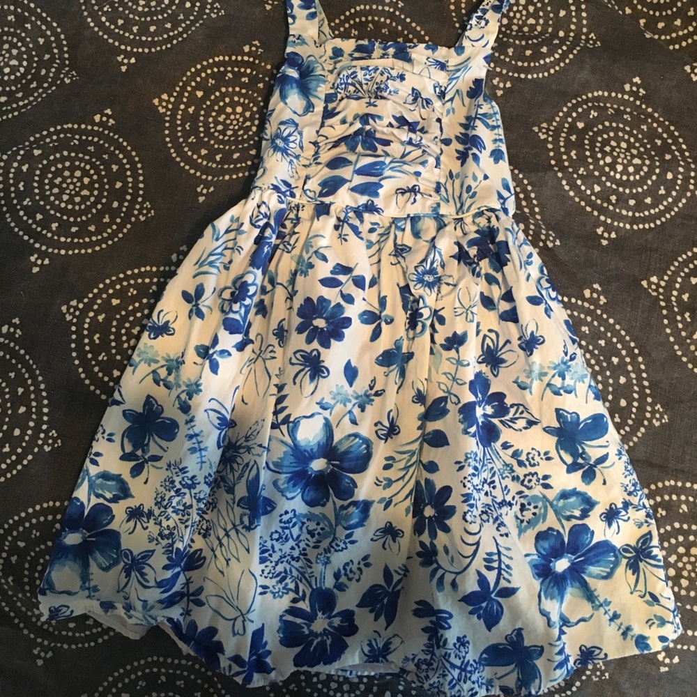 Adorable blue and white flowered dress