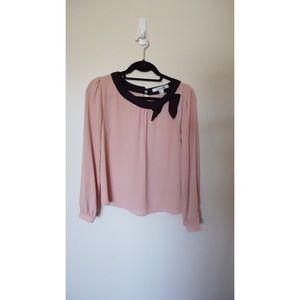 Blouse with accent Bow