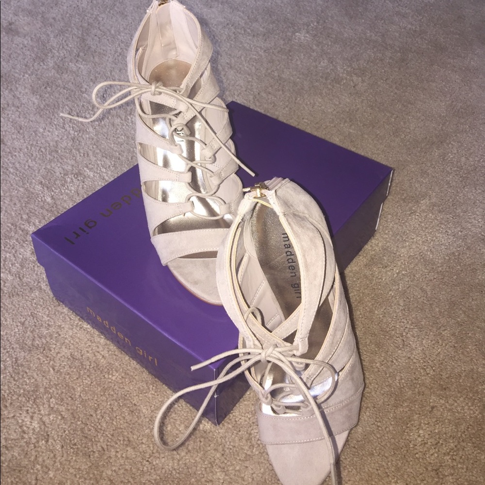 New Tan Madden Girl Strapy heels size 9