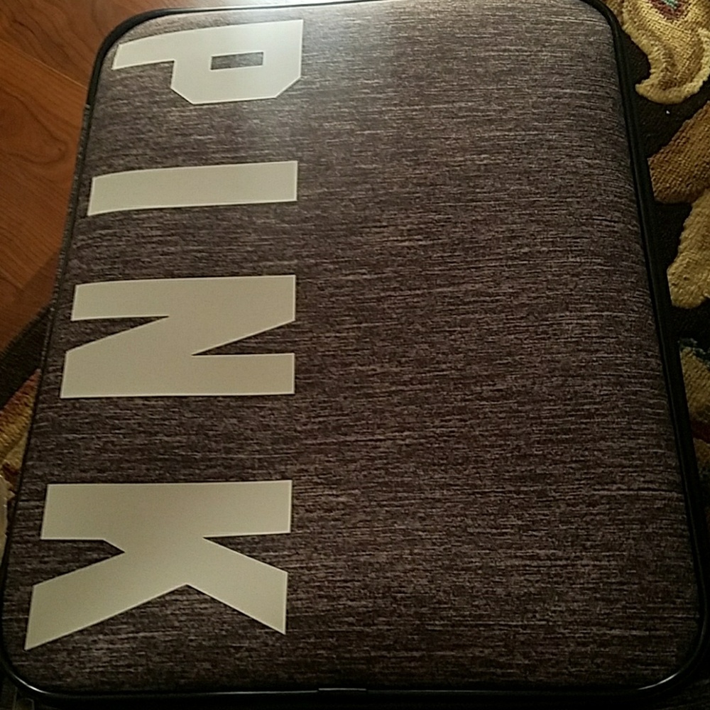 VS SUITCASE
