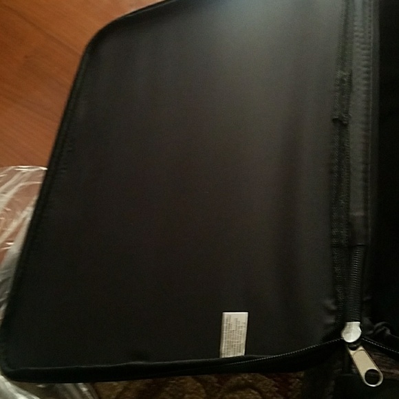 VS SUITCASE - Picture 4 of 8