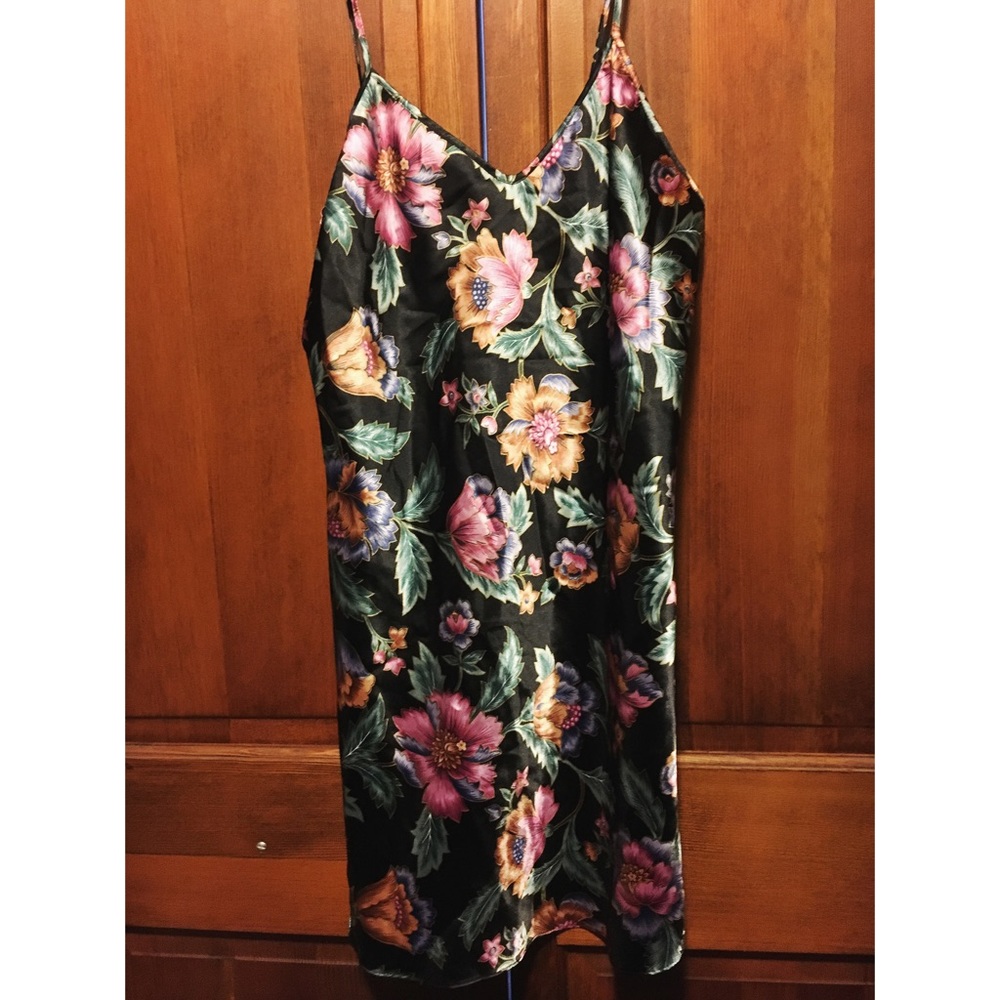Sexy Floral Black Dress / Trending Fashion Size M