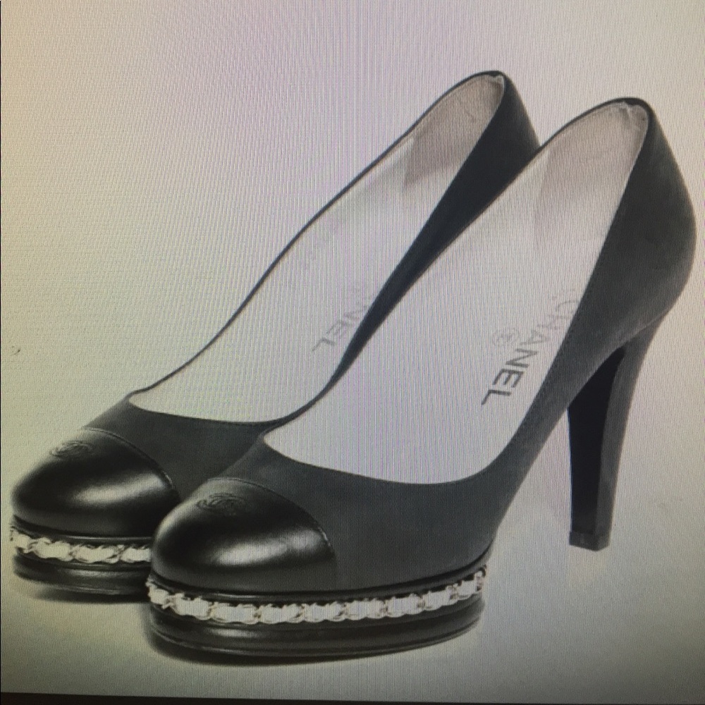 SOLD! Chanel Black Suede Pump