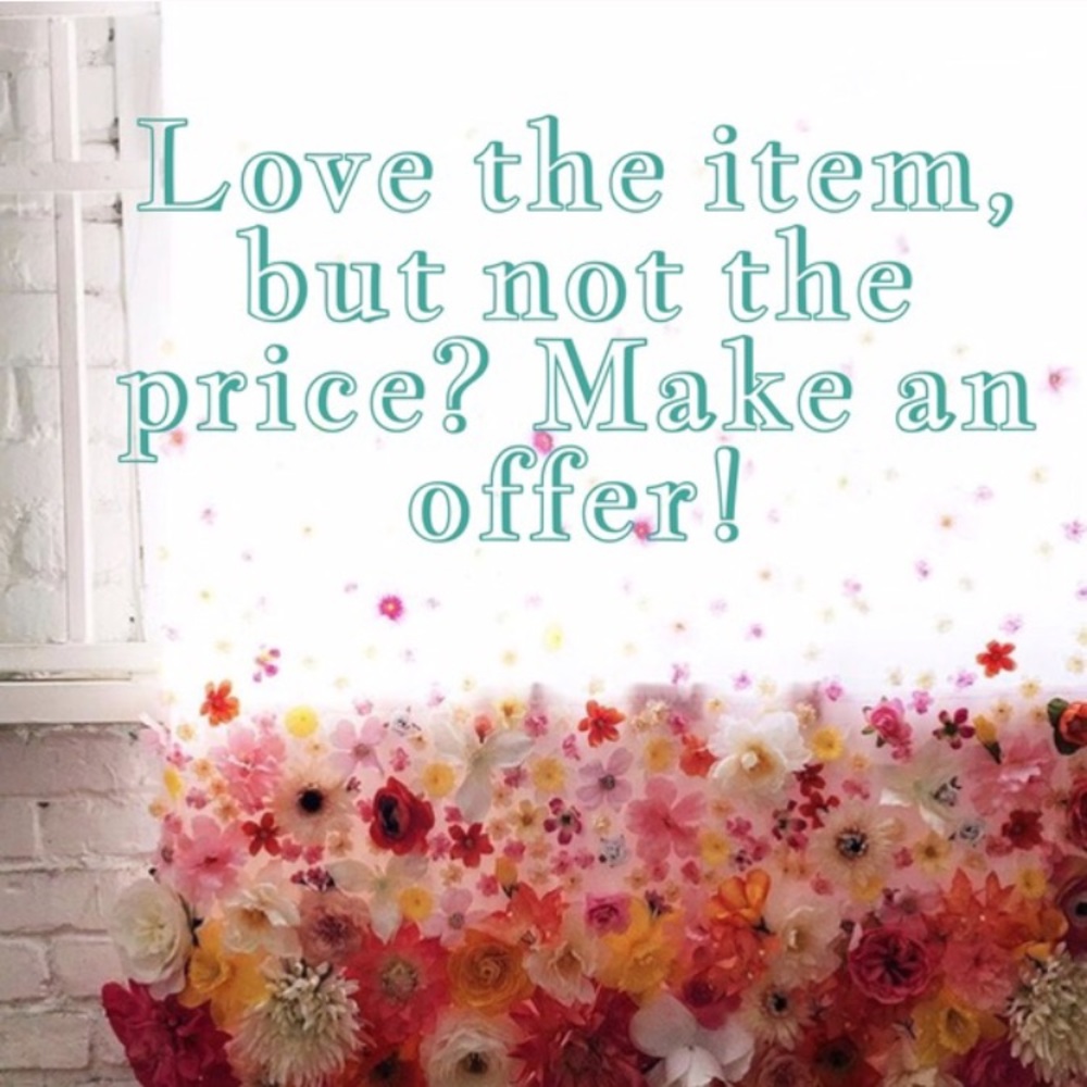 Open to ALL offers 😊💖🛍