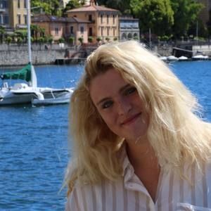 Meet your Posher, Christiana