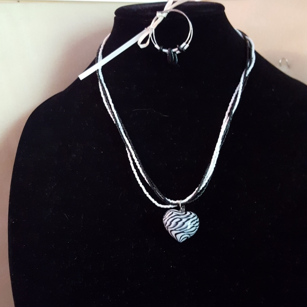 Multi-strand black white necklace & earrings