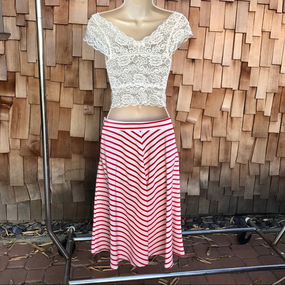 Showstopper 🌟🏆Red & White striped skirt ❤️ USA! - Picture 2 of 8
