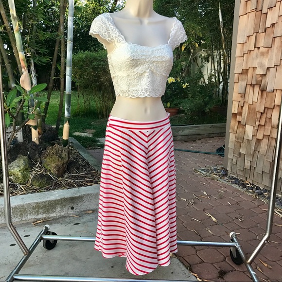 Showstopper 🌟🏆Red & White striped skirt ❤️ USA! - Picture 6 of 8