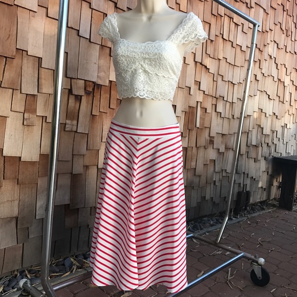 Showstopper 🌟🏆Red & White striped skirt ❤️ USA! - Picture 7 of 8