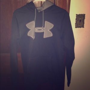 Flawless Black Under Armour sweatshirt