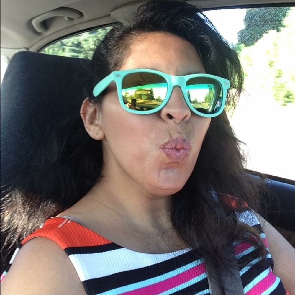 Meet your Posher, Angie