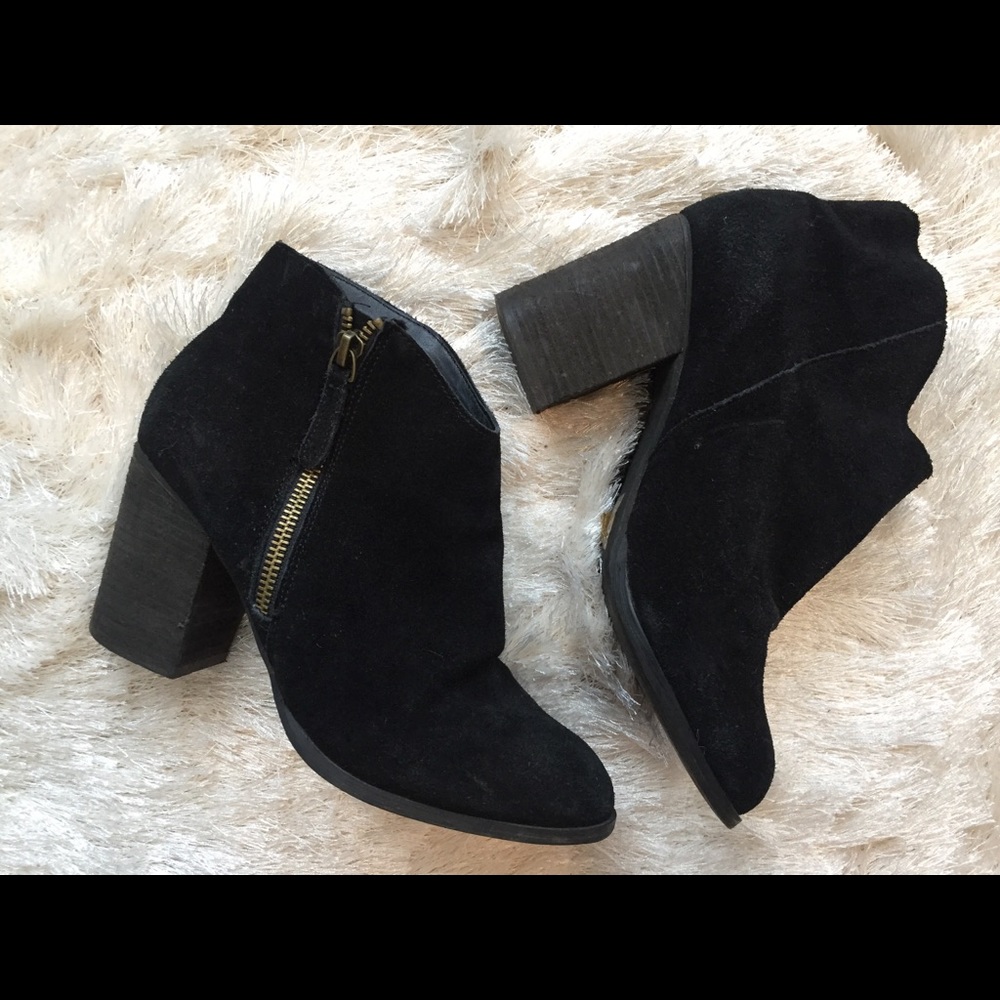 Urban Outfitters Ecote Black Booties