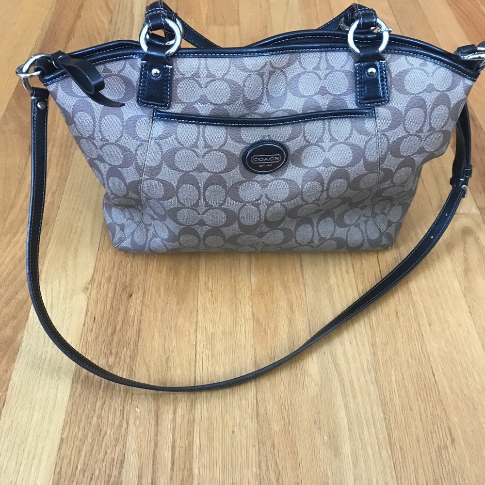 🚨Sale🚨Coach Peyton Signature Pocket Tote