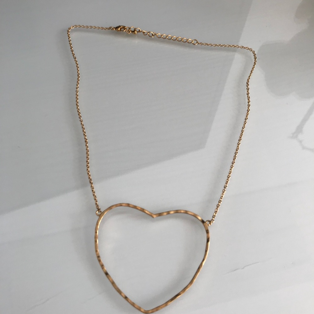 Heart necklace gold metal