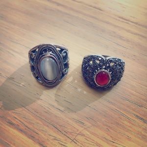 Set of 2 chunky rings costume jewelry