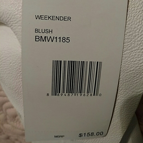 Hold Betsey johnson weekender NWT - Picture 4 of 6