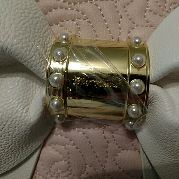 Hold Betsey johnson weekender NWT - Picture 5 of 6