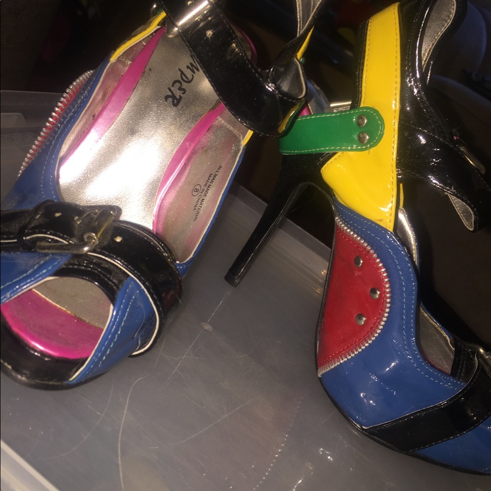 Super Fun Multi Colored 👠!!