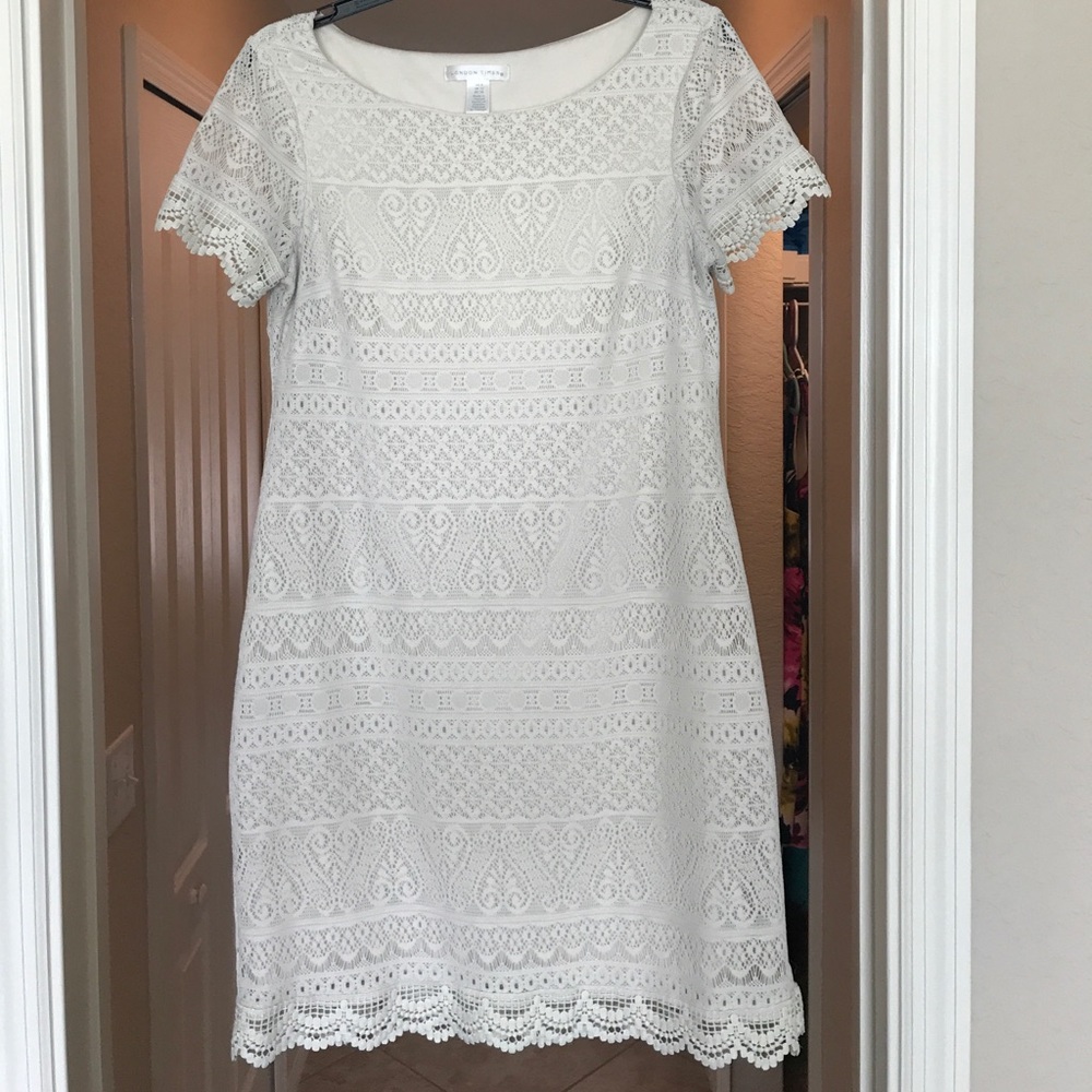 London Times short sleeved lace dress