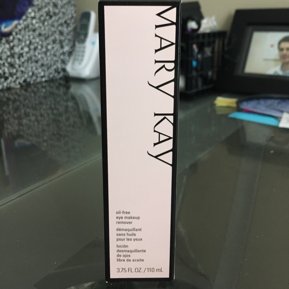Oil free eye makeup remover