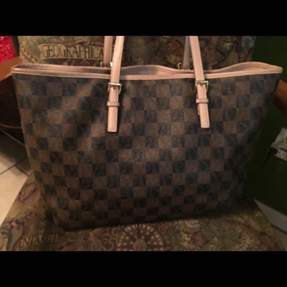 Authentic Michael kors tote