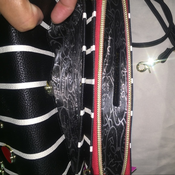 🎉LAST-1👜Betsey Johnson Cross-body bag👜💞 - Picture 5 of 8