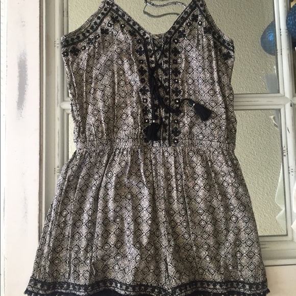 AE lace up romper! - Picture 1 of 6