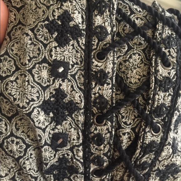 AE lace up romper! - Picture 6 of 6