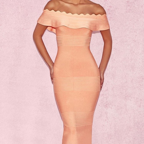 Stunning Off shoulder bandage dress - Picture 3 of 8