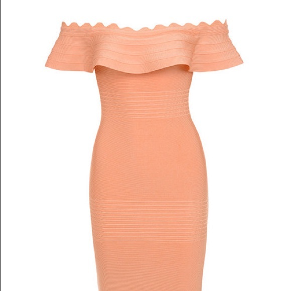 Stunning Off shoulder bandage dress - Picture 7 of 8