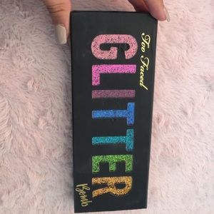 Too faced glitter bomb