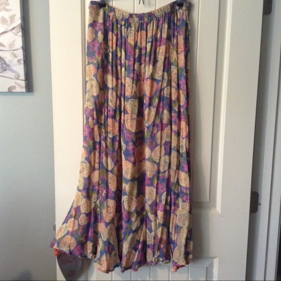 Reversible Floral Skirt - Picture 2 of 4