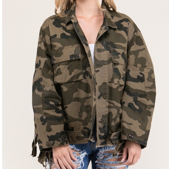 LAST ONE💔The Megan Camo Jacket - Picture 4 of 4