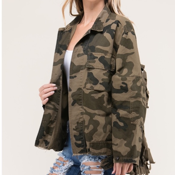 LAST ONE💔The Megan Camo Jacket - Picture 2 of 4