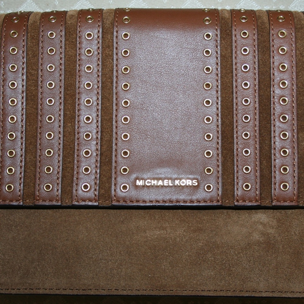 MICHAEL KORS BROOKLYN GROMMET LARGE DARK CARAMEL