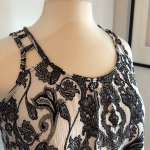 Black & white patterned top Black & white patterned top