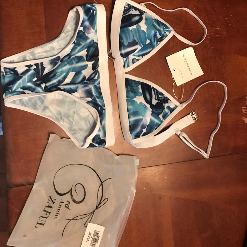 Bathing suit