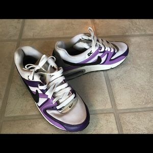 Nike white and purple air max