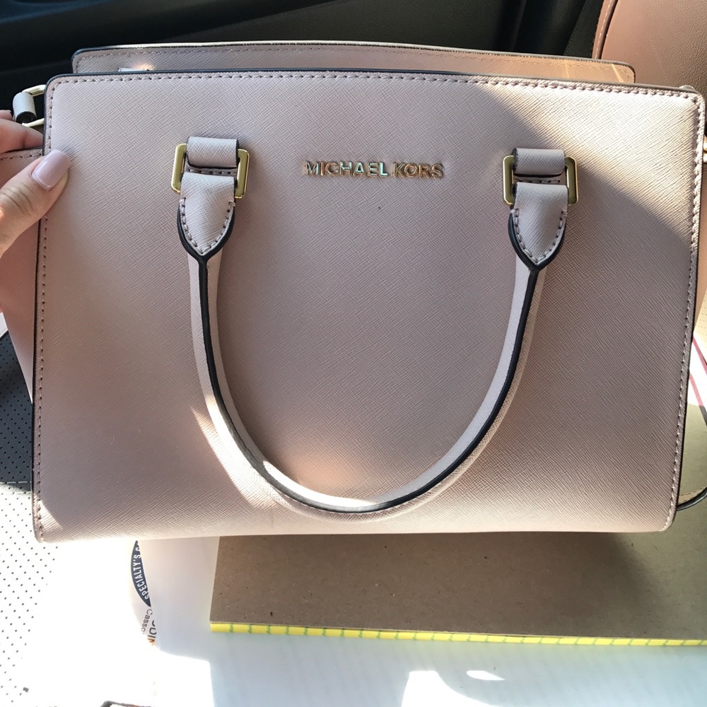Michael Kors Blush Bag
