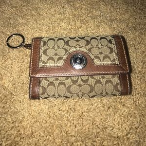 Signature wallet