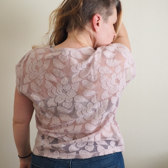 Pale rose 🌹 lacy top - Picture 4 of 4