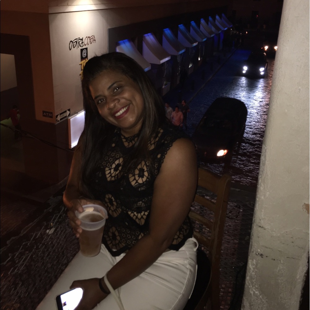 Meet your Posher, Tia