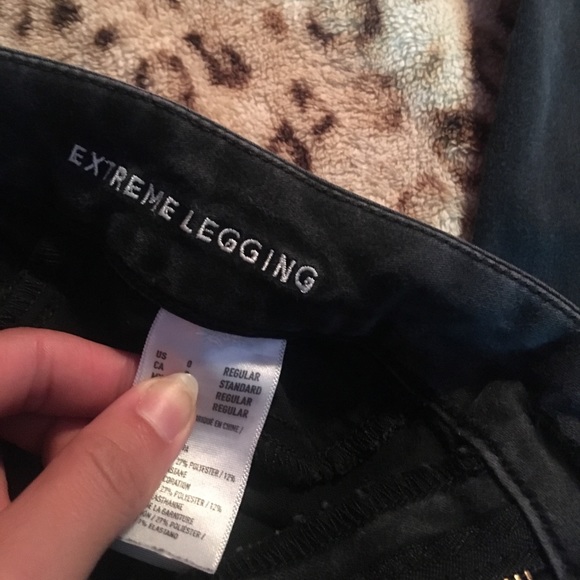 CLOSET CLOSING - Picture 5 of 8