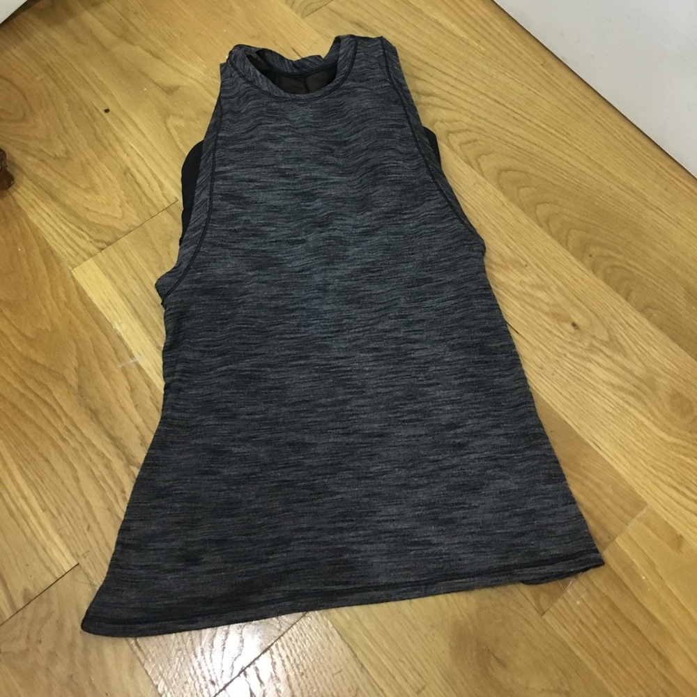 Lululemon top