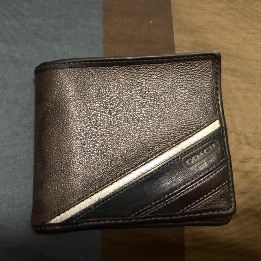 COACH BIFOLD LEATHER WALLET