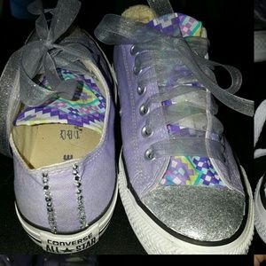 Converse (bedazzled)