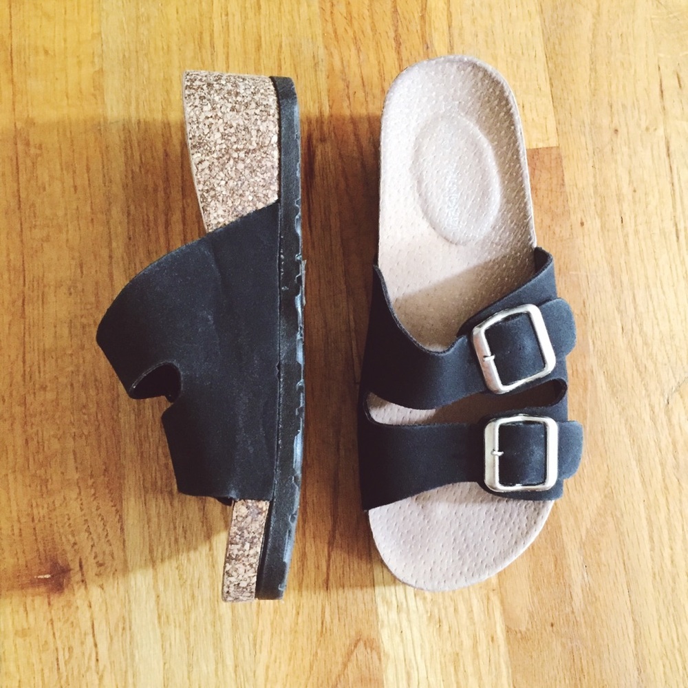 Black platform sandals