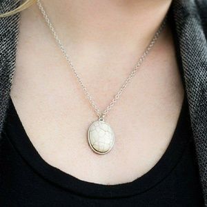 Necklace and earring set